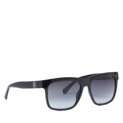 Okulary przeciwsłoneczne Guess. Czarne okulary przeciwsłoneczne Guess. Za 499.99 zł.