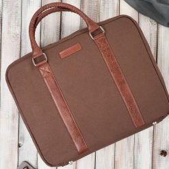 Torba męska na ramię lub do ręki wegańska do pracy na laptopa brązowa Paolo Peruzzi E-14-BR. Brązowe torby na laptopa . Za 159.99 zł.