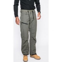 Quiksilver - Spodnie snowboardowe. Spodnie narciarskie i snowboardowe marki 4F. W wyprzedaży za 499.90 zł.