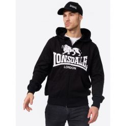 Bluza z kapturem i zamkiem błyskawicznym Lonsdale Krafty. Czarne bluzy Lonsdale, na zimę, m, bez wzorów, z bawełny, z kapturem. Za 275.50 zł.