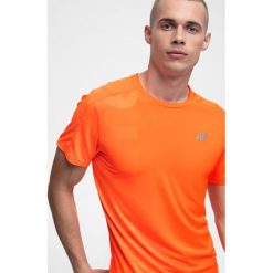 Koszulka do biegania męska TSMF257 - pomarańcz neon. Bielizna termoaktywna marki 4F. W wyprzedaży za 49.99 zł.