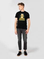 Diesel T-shirt "T-Diegor" | A10376-0GRAI | Mężczyzna | Czarny. Czarne t-shirty Diesel, m, bez wzorów, z bawełny, bez kołnierzyka, bez ramiączek. W wyprzedaży za 149.00 zł.