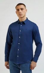 LEE MĘSKA KOSZULA PATCH SHIRT EMPEROR NAVY 112341763 LL37015537. Niebieskie koszule Lee, m, bez wzorów, bez kołnierzyka, bez ramiączek. Za 249.99 zł.