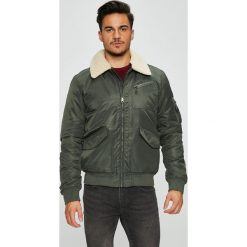 Lee - Kurtka bomber. Zielone kurtki Lee, l, bez wzorów, z futra, bez kaptura. W wyprzedaży za 339.90 zł.