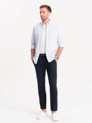 Męskie spodnie chino z ozdobną taśmą w pasie SLIM FIT – granatowe V2 OM-PACP-0118 - L. Niebieskie eleganckie spodnie Ombre Clothing, na co dzień, l, z bawełny, casualowe. W wyprzedaży za 179.99 zł.