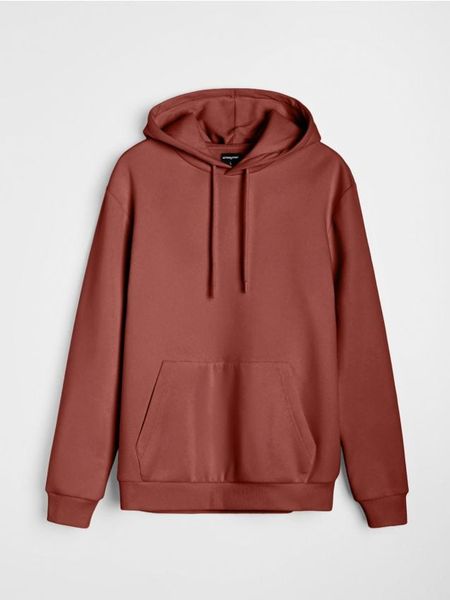 Bluza z kapturem basic - czerwony. Czerwone bluzy z kapturem Sinsay, l, bez wzorów, z kapturem. Za 39.99 zł.