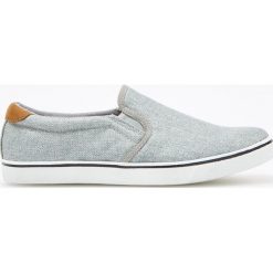 Tenisówki typu slip-on - Jasny szary. Trampki marki Reserved. Za 99.99 zł.