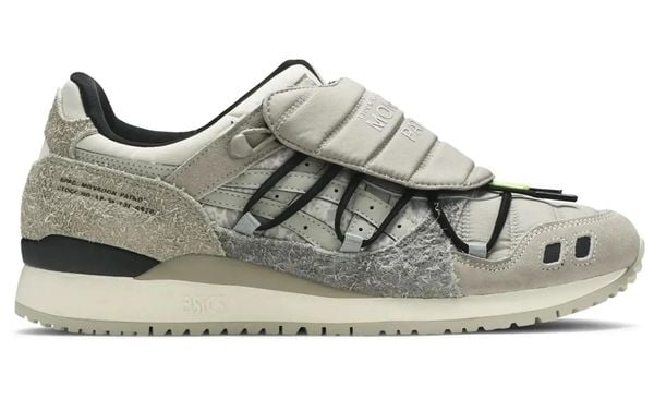 Męskie buty sportowe SBTG & LIMITED EDT. GEL LYTE III OG. Brązowe buty turystyczne ASICS, bez wzorów, z nylonu, bez zapięcia, trekkingowe. Za 693.00 zł.