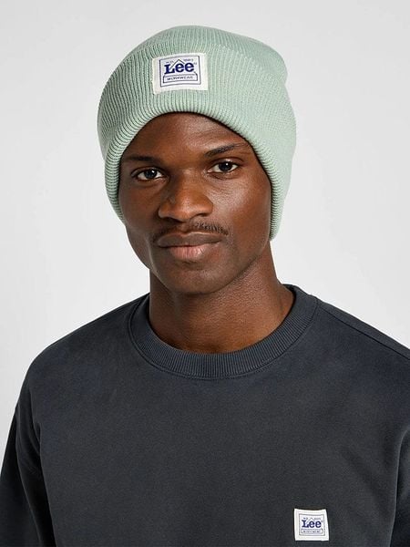 Lee Czapka w kolorze miętowym rozmiar: onesize. Zielone czapki zimowe Lee, bez wzorów, z materiału. Za 109.00 zł.