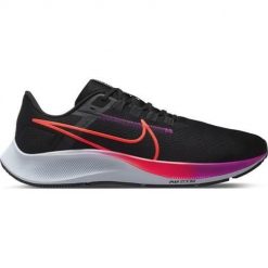 Buty do biegania męskie Nike Air Zoom Pegasus 38. Czarne buty do biegania Nike, bez wzorów, z gumy, bez zapięcia, do biegania. Za 595.00 zł.