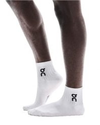Skarpety On Logo Sock Mid 3. Białe skarpety On, bez wzorów, z bawełny. Za 89.99 zł.
