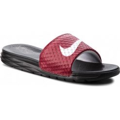 Klapki NIKE - Benassi Solarsoft 705474 602 Team Red/White/Black. Klapki marki Nike. W wyprzedaży za 129.00 zł.