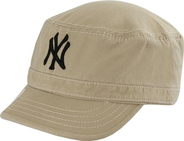 Czapka NY militarna, piaskowa beżowa, unisex, 100% bawełna. Brązowe czapki z daszkiem New Era, na jesień, bez wzorów, z bawełny. Za 177.99 zł.
