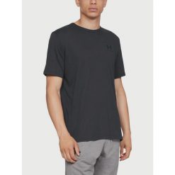 T-Shirt Męski Under Armour Koszulka Męska Sportowa Basic Xs. Czarne t-shirty sportowe Under Armour, bez wzorów, bez ramiączek, na fitness i siłownię. Za 94.99 zł.