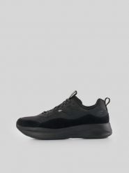 4F Sneakersy ASCENDR z elementami zamszowymi męskie - czarne 40. Czarne buty sportowe casual 4F, bez wzorów, z dresówki, bez zapięcia. Za 349.99 zł.