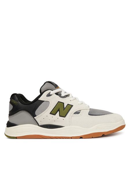 New Balance Sneakersy UN1010B Biały. Białe buty sportowe casual New Balance, bez wzorów, ze skóry, bez zapięcia. Za 489.99 zł.