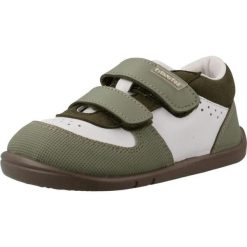 Buty TITANITOS L500 BENEIXIDA DEPORTIVO TIRA ADHES Zielony. Zielone buty turystyczne TITANITOS, bez wzorów, ze skóry, bez zapięcia, na fitness i siłownię. Za 217.99 zł.