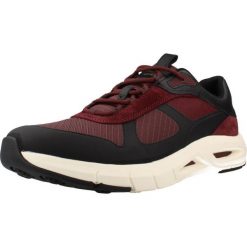 Buty GEOX U SPHERICA ECUB 5 Bordeaux. Czerwone buty turystyczne Geox, bez wzorów, ze skóry, bez zapięcia, na fitness i siłownię. Za 390.99 zł.