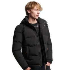 Kurtka z kapturem Superdry Everest. Czarne kurtki Superdry, na zimę, m, bez wzorów, z elastanu, z kapturem. Za 545.75 zł.