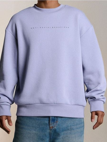 Bluza z napisem - fioletowy. Fioletowe bluzy bez kaptura Sinsay, l, bez wzorów, bez kaptura. W wyprzedaży za 19.99 zł.