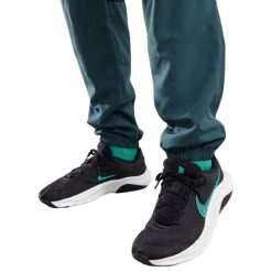 Męskie Buty Sportowe Legend Essential 3 Next Nature. Białe buty turystyczne Nike, bez wzorów, z gumy, bez zapięcia, trekkingowe. Za 424.99 zł.