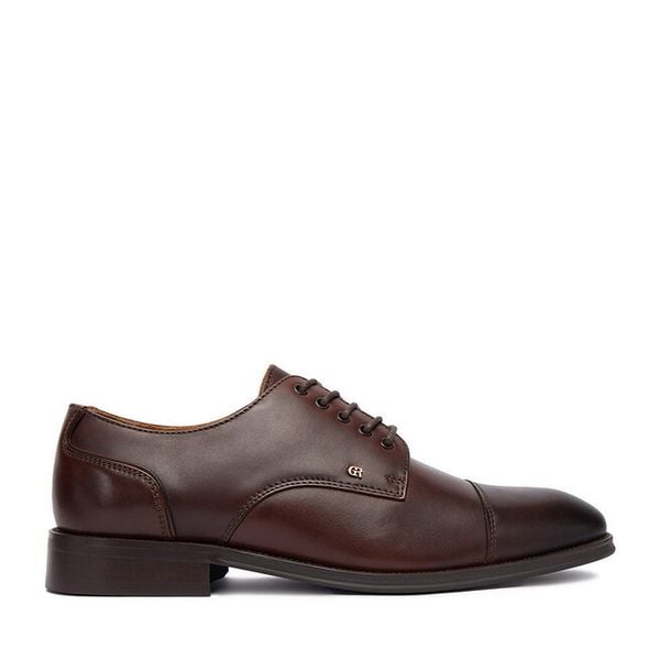 Półbuty GINO ROSSI. Brązowe eleganckie półbuty Gino Rossi, bez wzorów, bez obcasa, bez zapięcia. Za 260.99 zł.