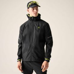 Kurtka wodoodporna Dare 2B Ultra. Czarne kurtki Dare 2B, l, bez wzorów, z materiału, bez kaptura. Za 303.99 zł.