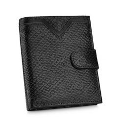 Portfel wężowy BETLEWSKI BPM-PP-67 CZARNY. Czarne portfele Betlewski, bez wzorów, ze skóry. Za 149.99 zł.