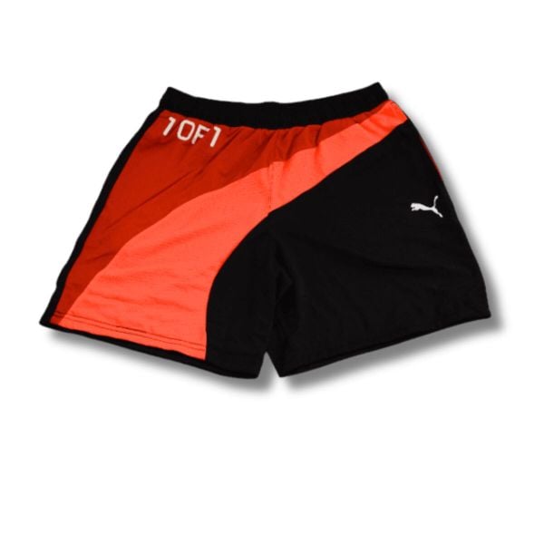 Spodenki sportowe męskie PUMA One Of One Flare Shorts krótkie. Czarne krótkie spodenki sportowe Puma, l, bez wzorów, z materiału. Za 266.25 zł.