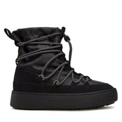 Kozaki Lasocki. Czarne kozaki Lasocki, bez wzorów, bez obcasa, bez zapięcia. Za 249.99 zł.