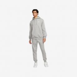 Komplet dresowy sportowy męski Nike Club Fleece Track Suit FB7296-063. Białe komplety dresowe Nike, m, bez wzorów, z dresówki, bez ramiączek. Za 319.00 zł.