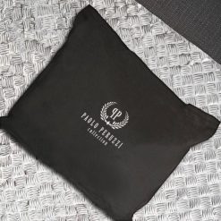 Saszetka męska skórzana na ramię z tłoczeniem typu carbon brązowa Paolo Peruzzi AL-19-BR. Brązowe torby na ramię bez wzorów, z nylonu, na ramię, z tłoczeniem, bez dodatków. Za 179.00 zł.