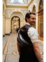 Maison héritage PARIS Skórzana saszetka "Mars" w kolorze czarnym - 32 x 13 x 11 cm rozmiar: onesize. Czarne saszetki i nerki maison héritage PARIS, bez wzorów, z materiału, przez ramię, małe, bez dodatków. Za 347.99 zł.