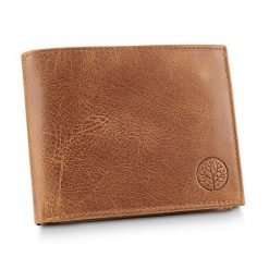 Portfel męski BETLEWSKI BPM-BB-68 brązowy. Brązowe portfele Betlewski, bez wzorów, ze skóry. Za 119.99 zł.