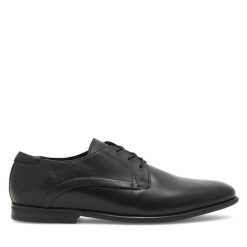 Półbuty Lasocki. Czarne eleganckie półbuty Lasocki, bez wzorów, bez obcasa, bez zapięcia. Za 249.99 zł.