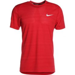 Nike Performance DRY MILER Tshirt z nadrukiem gym red/heather/reflective silver. T-shirty marki Nike Performance. W wyprzedaży za 134.10 zł.
