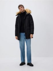Kurtka parka z kapturem - czarny. Czarne kurtki Reserved, l, bez wzorów, z tkaniny, z kapturem. Za 399.99 zł.