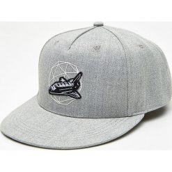 Czapka snapback z kolekcji Space - Jasny szary. Czapki z daszkiem marki Cropp. Za 39.99 zł.