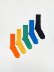 5 pack skarpet - żółty. Żółte skarpety Reserved, bez wzorów. W wyprzedaży za 35.99 zł.