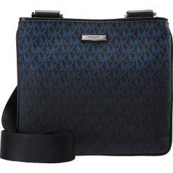 Michael Kors JET SET MENSSM FLAT CROSSBODY Torba na ramię atlantic blue. Torby na ramię marki Michael Kors. W wyprzedaży za 587.30 zł.