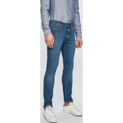 Wrangler - Jeansy Larston. Jeansy marki Wrangler. Za 319.90 zł.