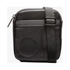 Calvin Klein Torba Ck Up Mini Reporter , czarny, rozmiar ONE SIZE. Czarne torby na ramię CALVIN KLEIN, bez wzorów, ze skóry ekologicznej, na ramię, małe, bez dodatków. Za 299.99 zł.