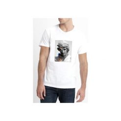 T-shirt : " głowa ". T-shirty marki Life is art. Za 120.00 zł.