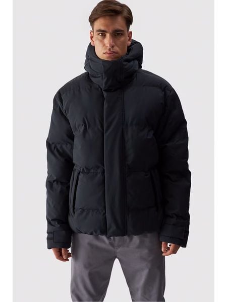 4F Kurtka puchowa w kolorze czarnym rozmiar: L. Czarne kurtki 4F, na zimę, l, bez wzorów, z puchu, bez kaptura. Za 244.22 zł.
