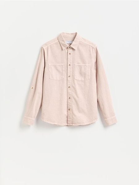 Jeansowa koszula regular fit - różowy. Czerwone koszule Reserved, l, bez wzorów, z denimu, bez kołnierzyka, bez ramiączek. Za 119.99 zł.