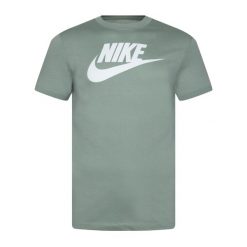 Koszulka męska Nike Sportswear. Zielone t-shirty sportowe Nike, bez wzorów, z bawełny, bez ramiączek, na fitness i siłownię. Za 119.99 zł.