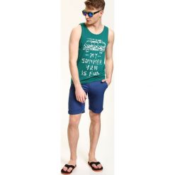 T-SHIRT BEZ RĘKAWÓW MĘSKI Z NADRUKIEM. Bezrękawniki marki TOP SECRET. W wyprzedaży za 7.99 zł.