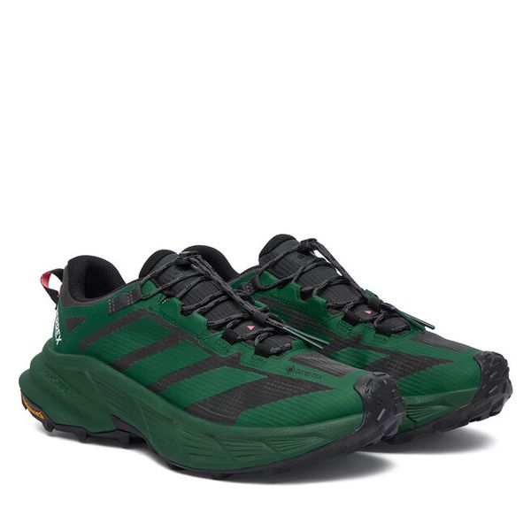 Trekkingi adidas. Zielone buty trekkingowe Adidas, bez wzorów, bez zapięcia. Za 649.99 zł.