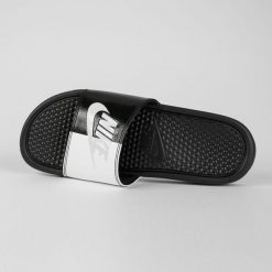 Nike Klapki męskie Benassi JDI czarno-białe r. 47 1/2 (343880 015). Klapki marki Nike. Za 102.58 zł.