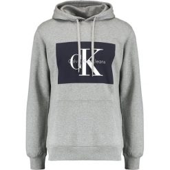 Calvin Klein Jeans HOTORO Bluza z kapturem light grey heather. Bluzy marki Calvin Klein Jeans. W wyprzedaży za 439.20 zł.